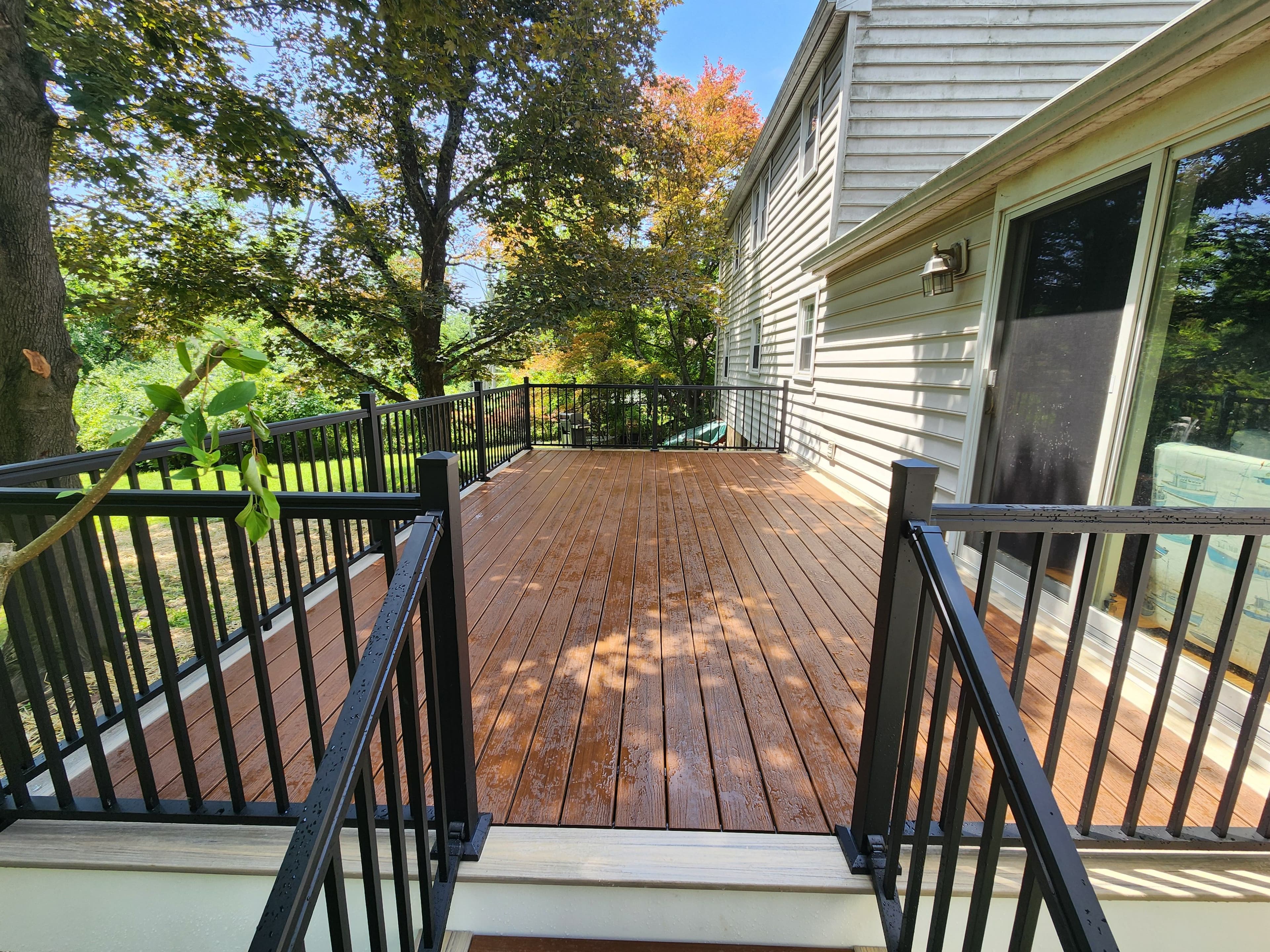 Project Old Rotting Deck Replaced with a Trex Cinnamon Cove Build image